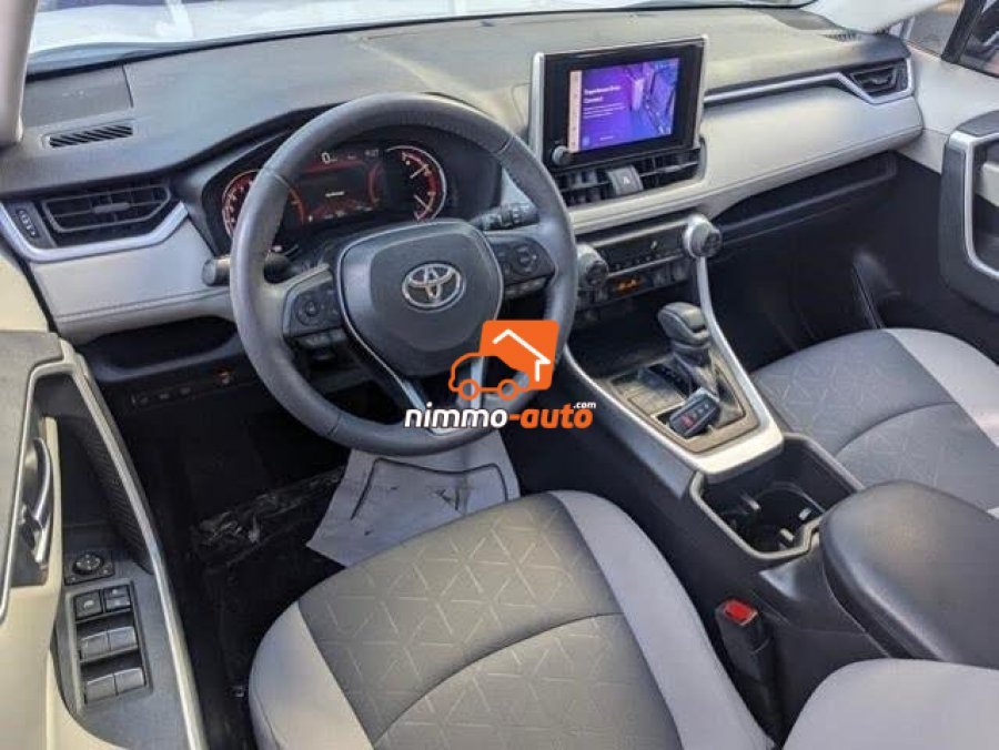 Selling My 2023 Toyota Rav 4 XLE AWD