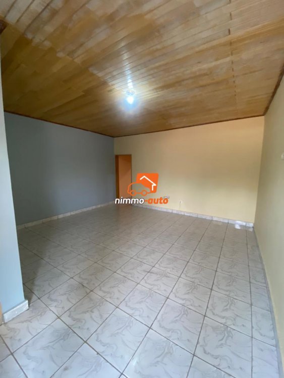 studio moderne nouvellement construit