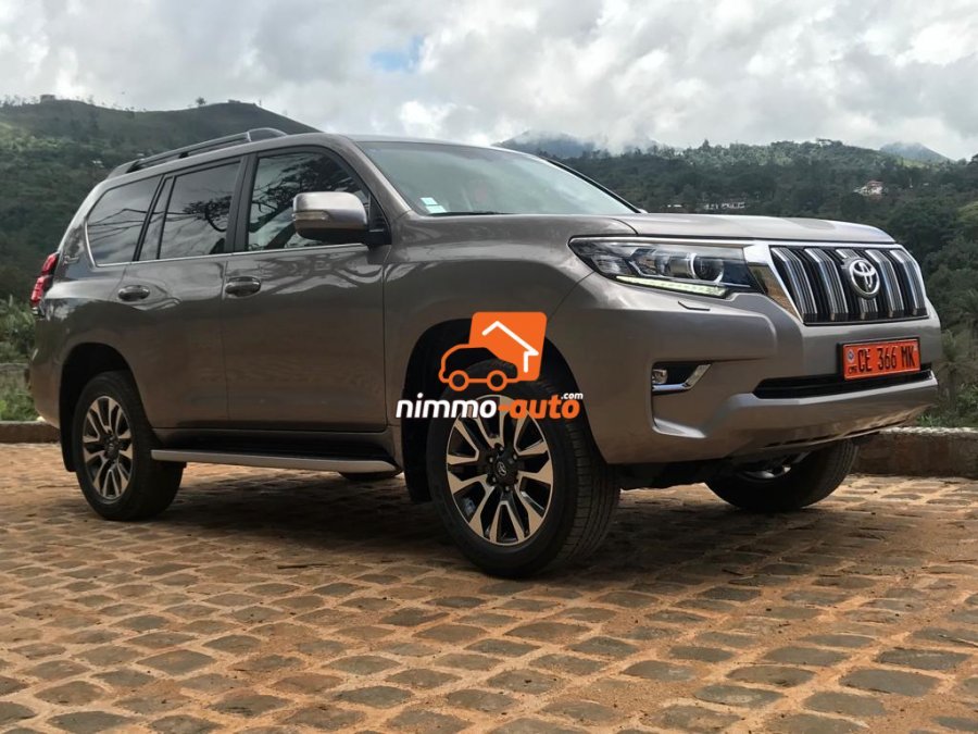 Toyota Prado 2022 en excellent état à Louer à Yaoundé et en dehors