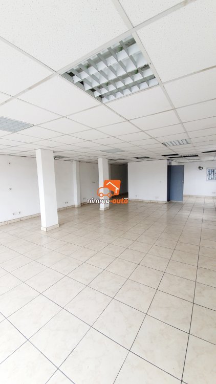 Open space disponible à Akwa