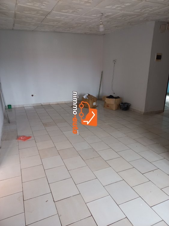 Appartement à louer à Efoulan