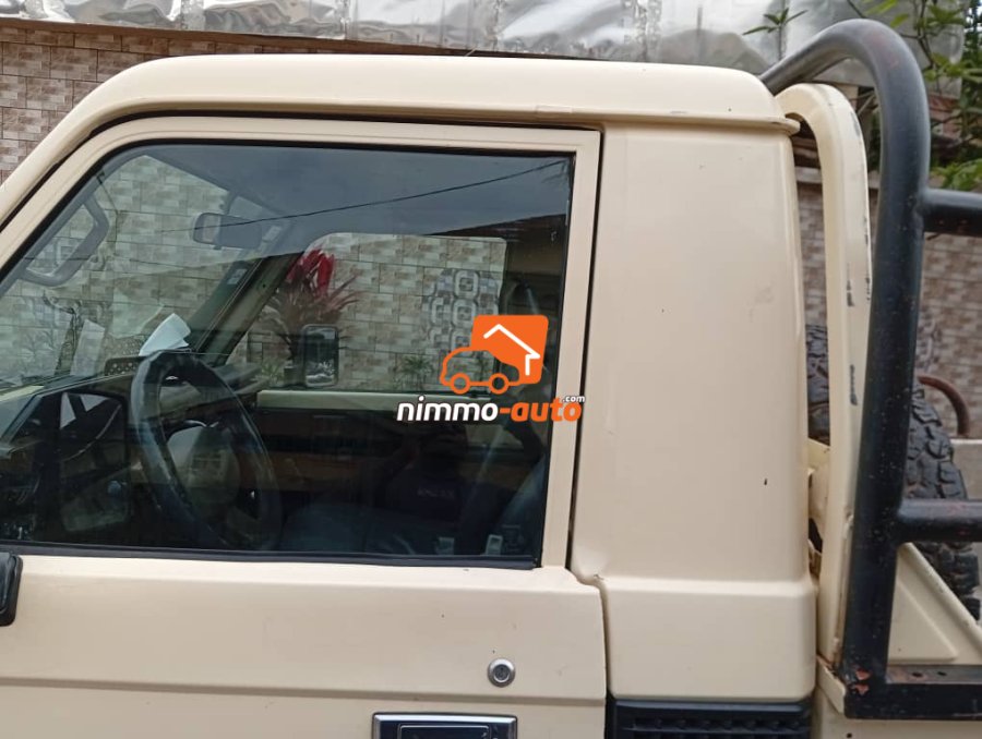 Véhicule a louer de marque Toyota Landcruiser