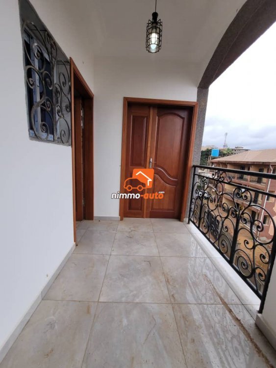 magnifique appartement à louer situé à l'entrée kameni