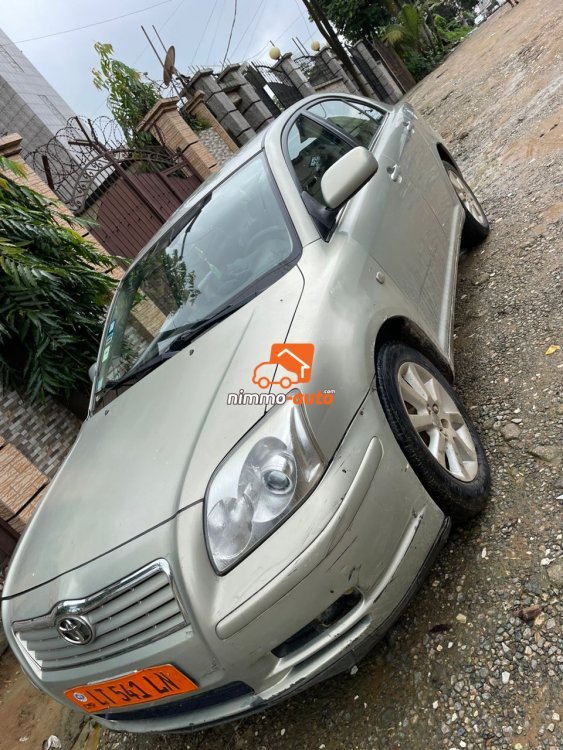 TOYOTA AVENSIS