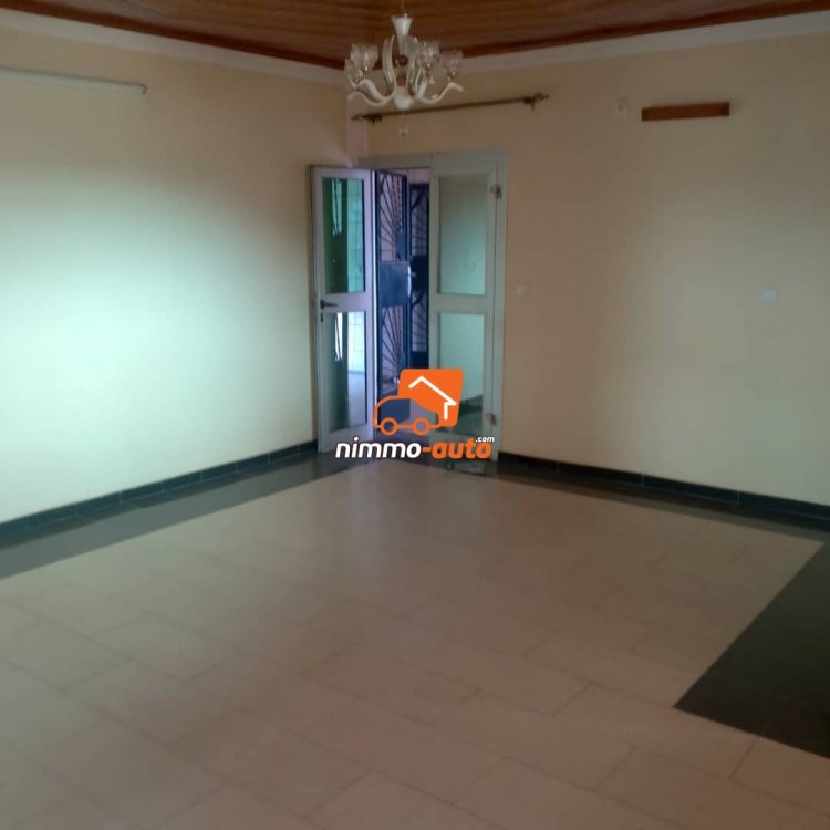 maison individuelle à louer au camp sonel oyomabang