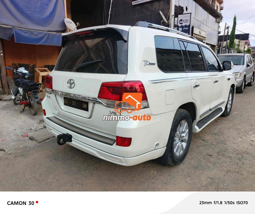 Toyota Landcruiser 4X4WD version 2015 tunée 2020 de Dubai