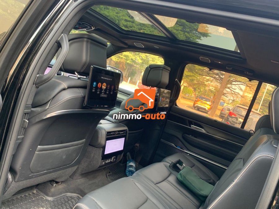 Jeep grand wagoneer Platinum