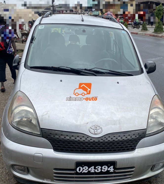 TOYOTA YARIS VERSO