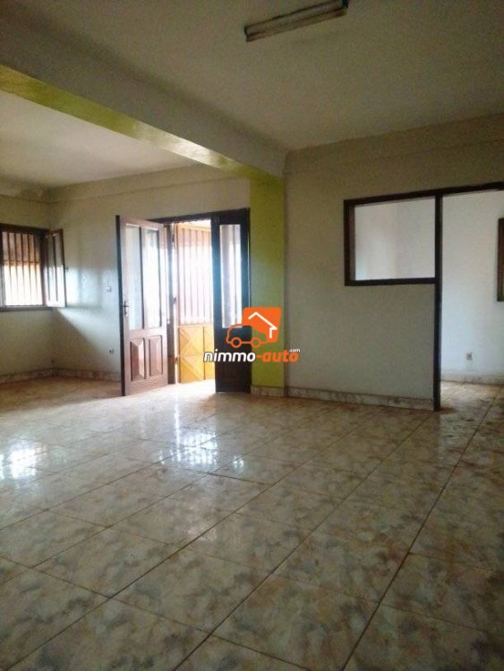 Très grand appartement moderne à louer Biyemassi (Jouvence)