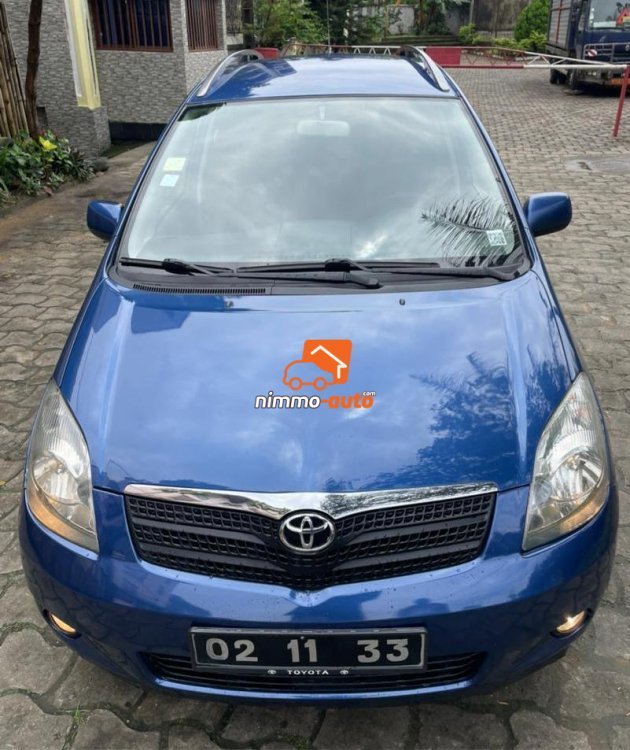 TOYOTA COROLLA VERSO