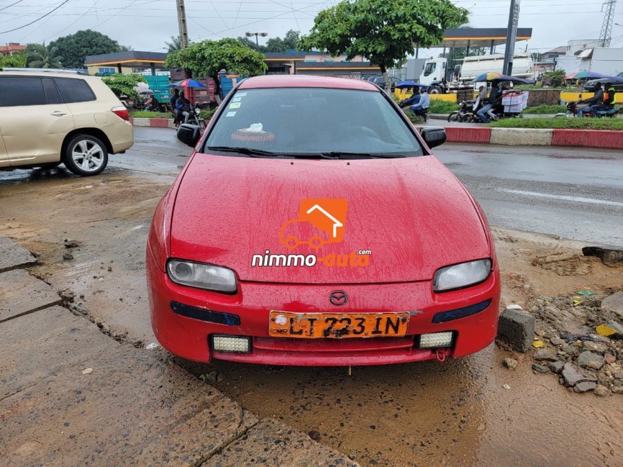 MAZDA 323F