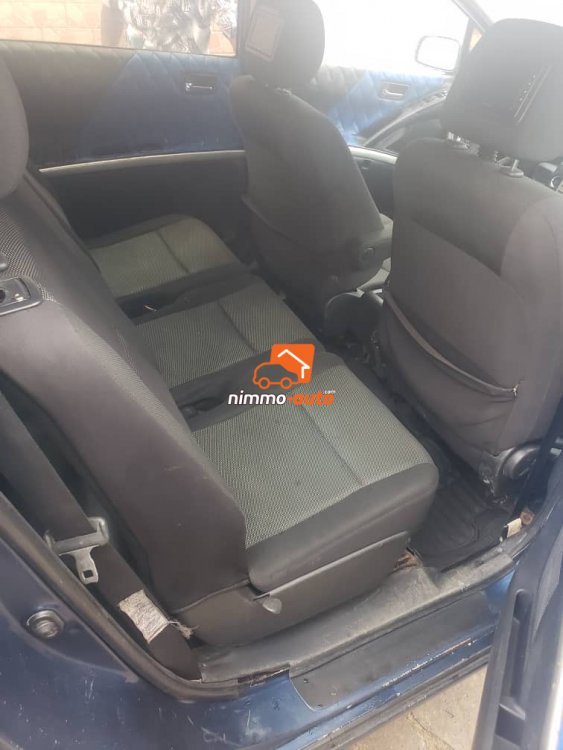 TOYOTA COROLLA VERSO