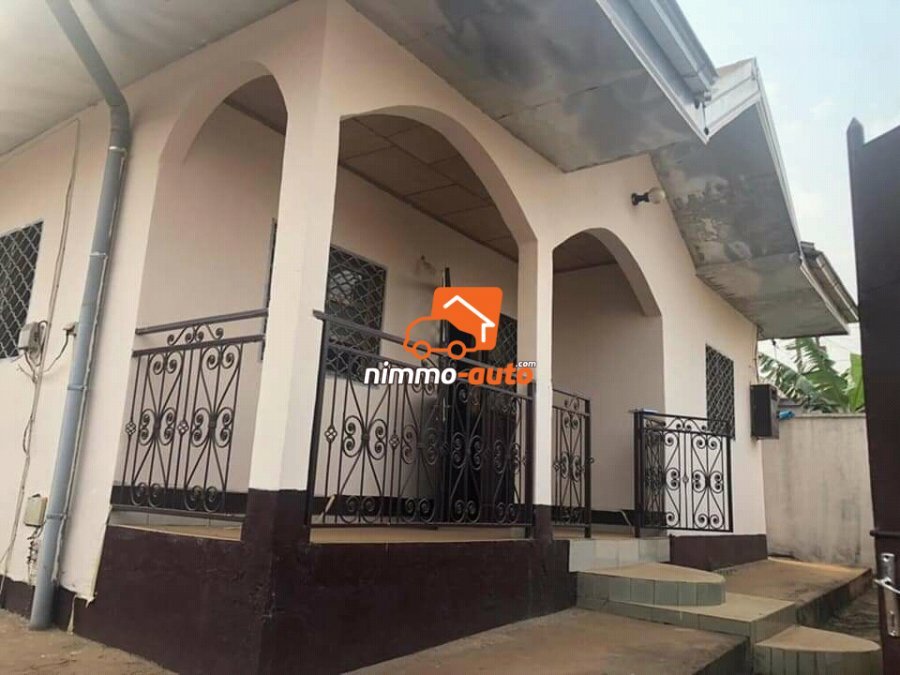 Maison à vendre au lieu dit Ngousso