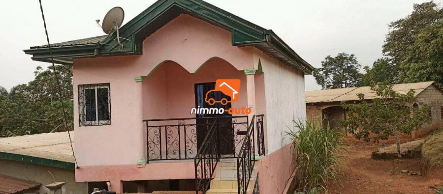 Maison à vendre à Nkolbisson derrière l'université catholique