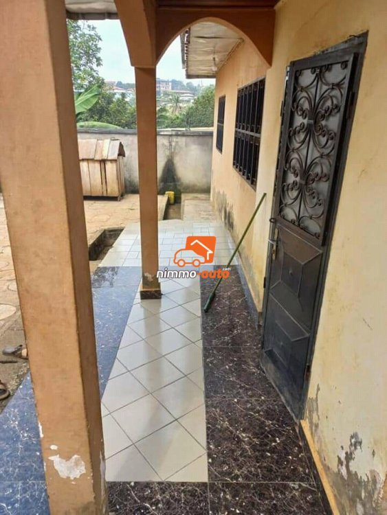 Villa à vendre à Nkoabang