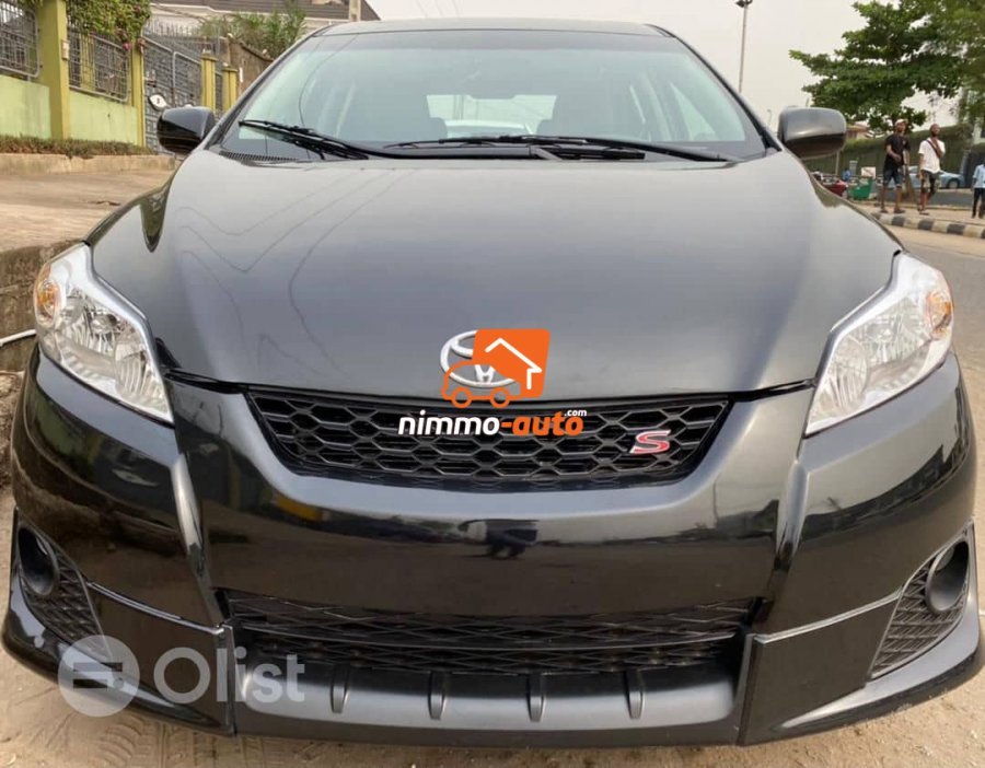 Toyota matrix 2011
