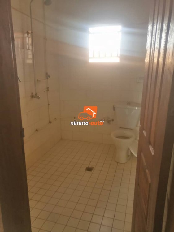 Appartement moderne a louer a mendong vers carrefour banane