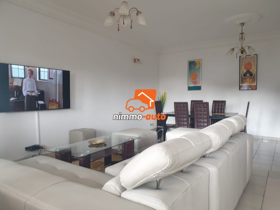 Appartement meublé à louer à Douala (Bonamoussadi)