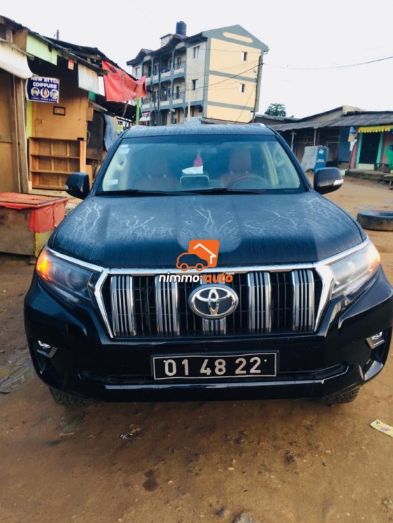 Prado 2020 à louer à Douala