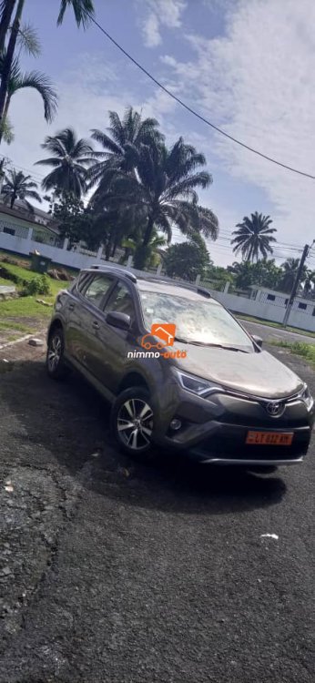 Rav4 2018 à louer à Douala