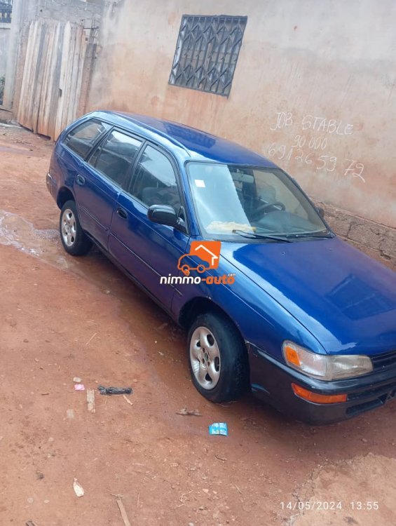 Toyota Corolla 100 en bon état à vendre