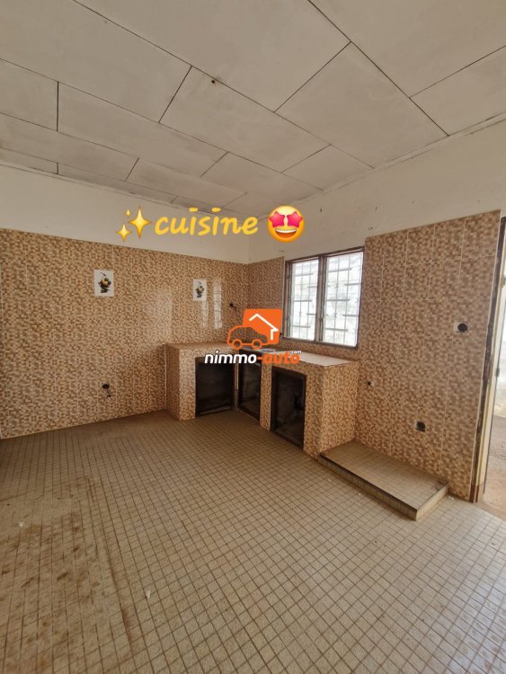 VILLA MODERNE À VENDRE – OYOMABANG (YAOUNDÉ)