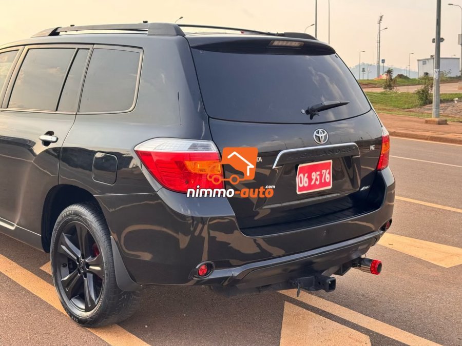 TOYOTA HIGHLANDER LIMITED