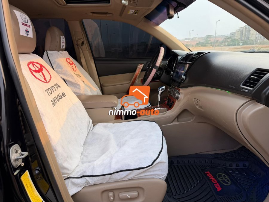 TOYOTA HIGHLANDER LIMITED