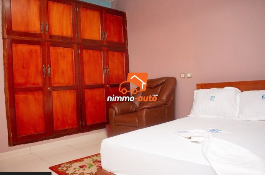 Chambre meublé climatisé à louer à Yaoundé Ekounou