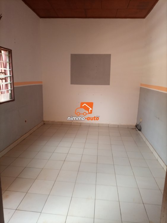 Appartements à louer Mendong commissariat
