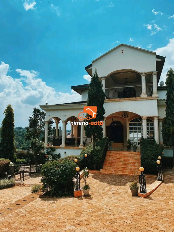 Villa meublées à louer à Yaoundé Nkolfoulou