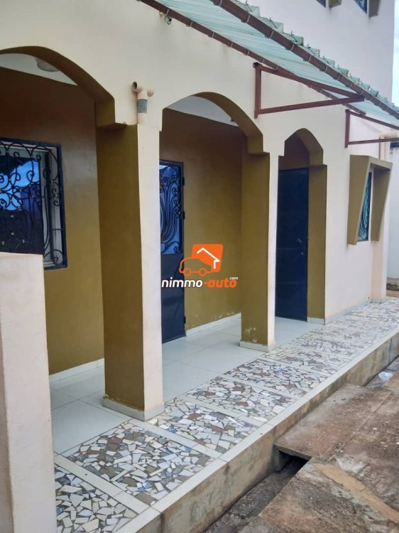 Appartement individuel à louer à Olembé