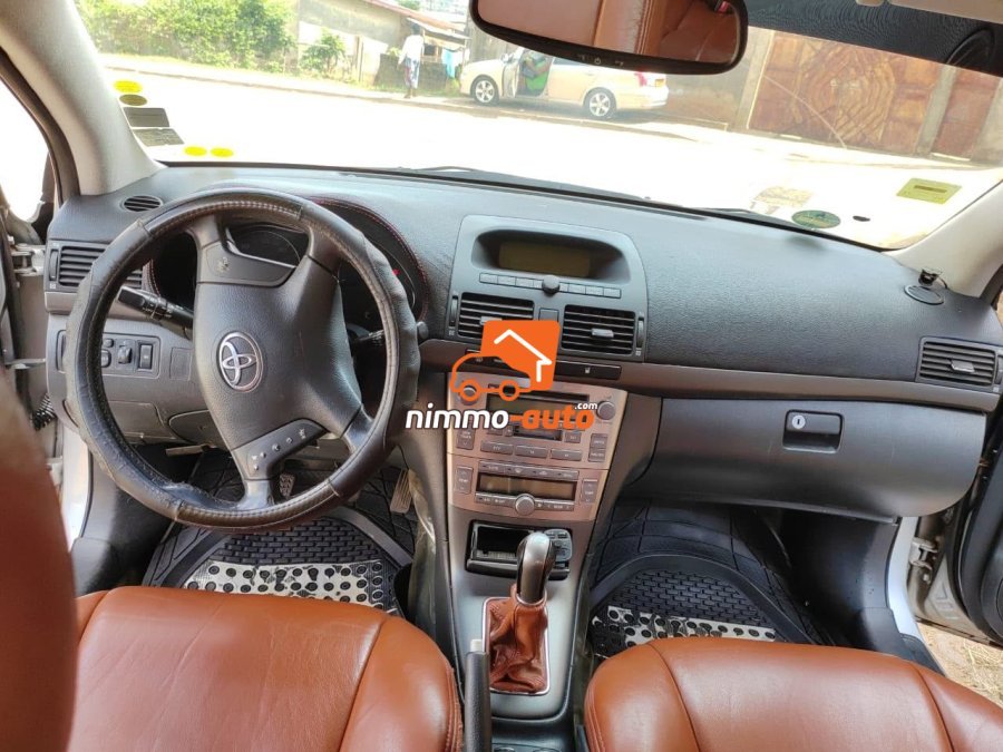 Avensis berline à vendre