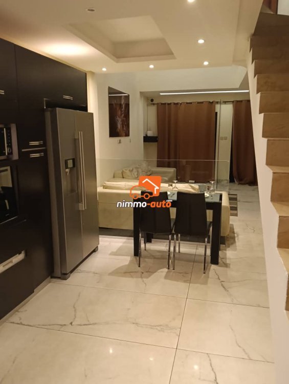 Vaste appartement meublé à louer au quartier Bonapriso