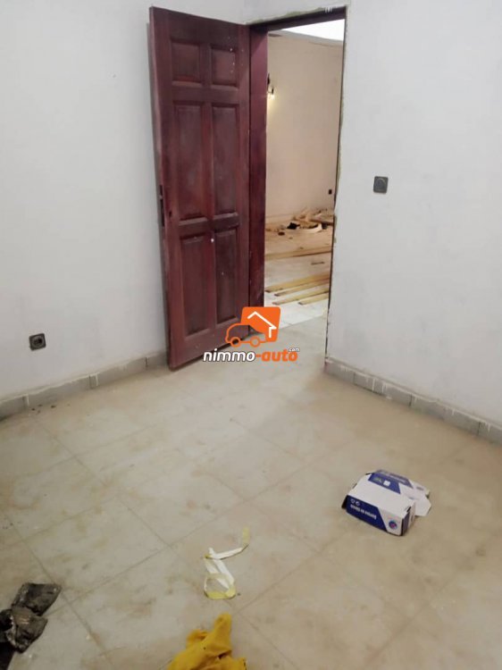 maison à louer à Mendong