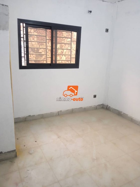 maison à louer à Mendong