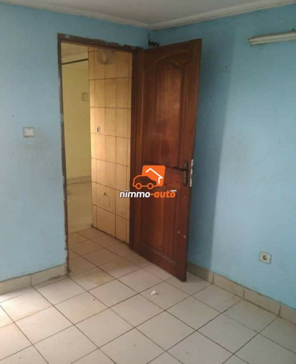 Studio à louer à Nsimeyong