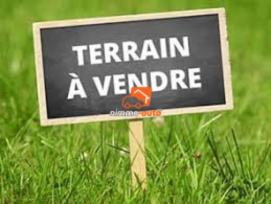 Terrain à vendre à Ekekam après le carrefour Eyang