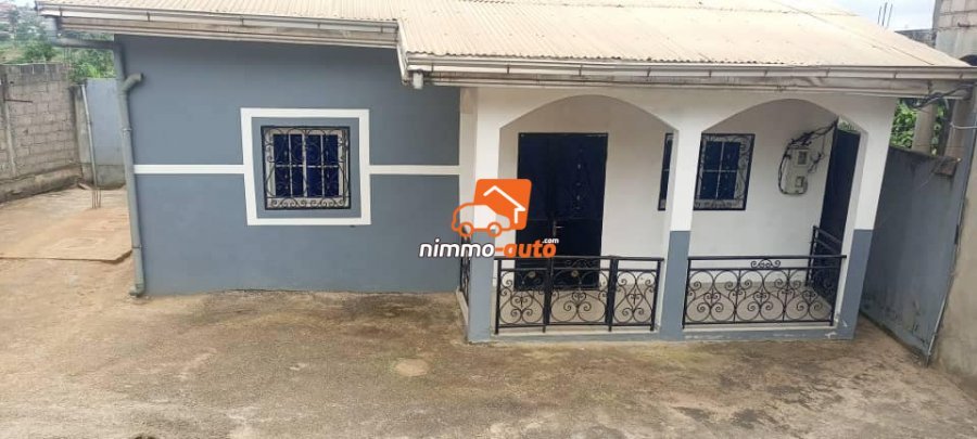 Petite villa à vendre à Nkoabang