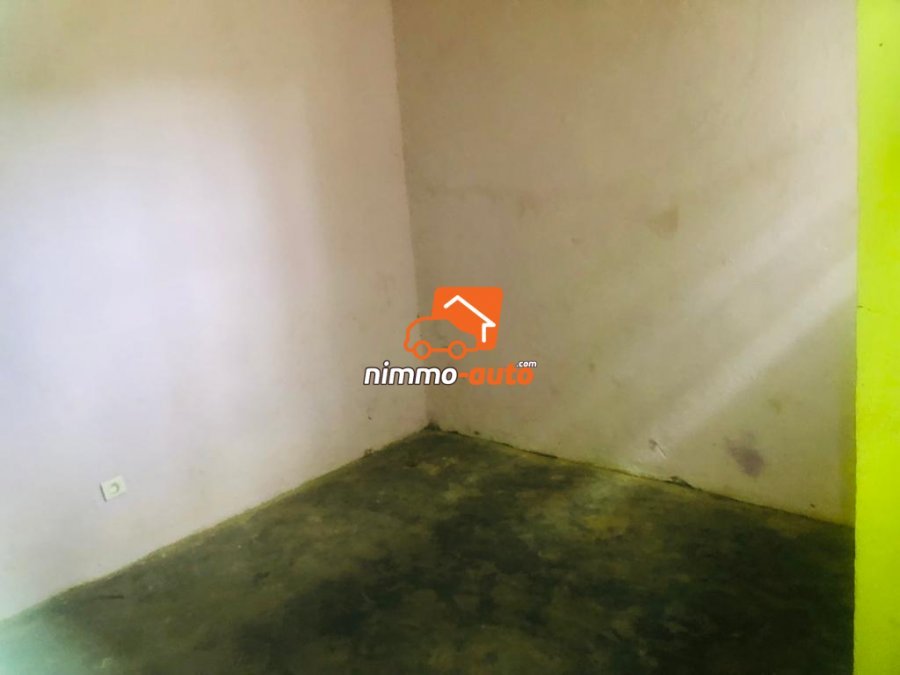 Simple chambre à Louer à Tradex village Combo Boko