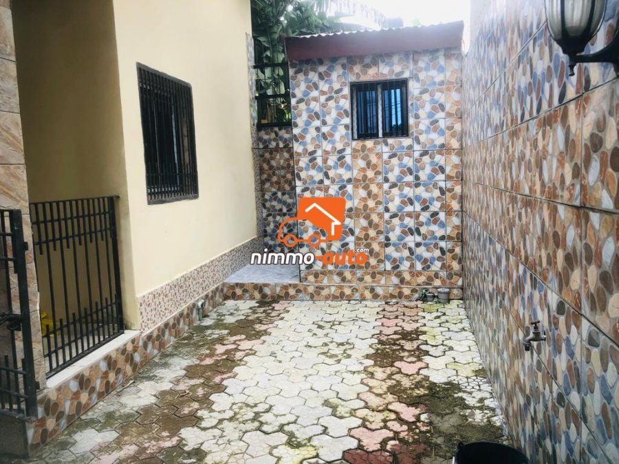 Très beau Duplex + Studio moderne à louer dans le même camp à Logbessou