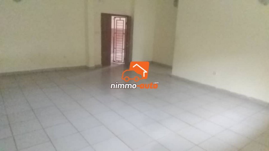 Appartements très bon standing nouvellement construits à Mbankolo