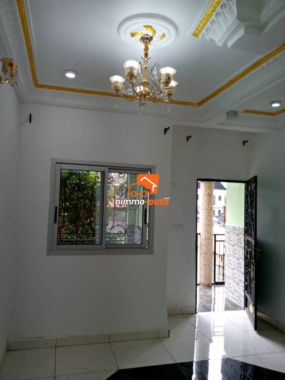 Appartement très bon standing à louer au quartier Emana