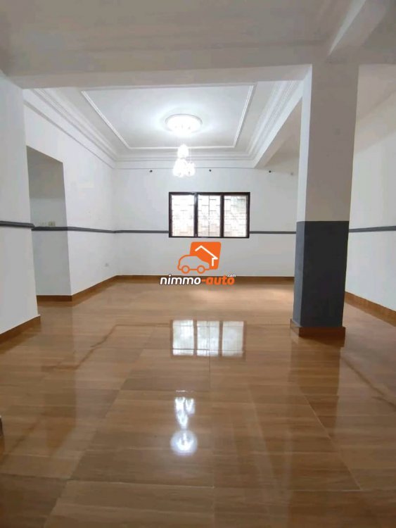 Très chic appartement moderne à louer à Biyemassi montée des soeurs