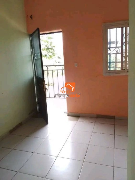Studio bien propre à louer à Biteng