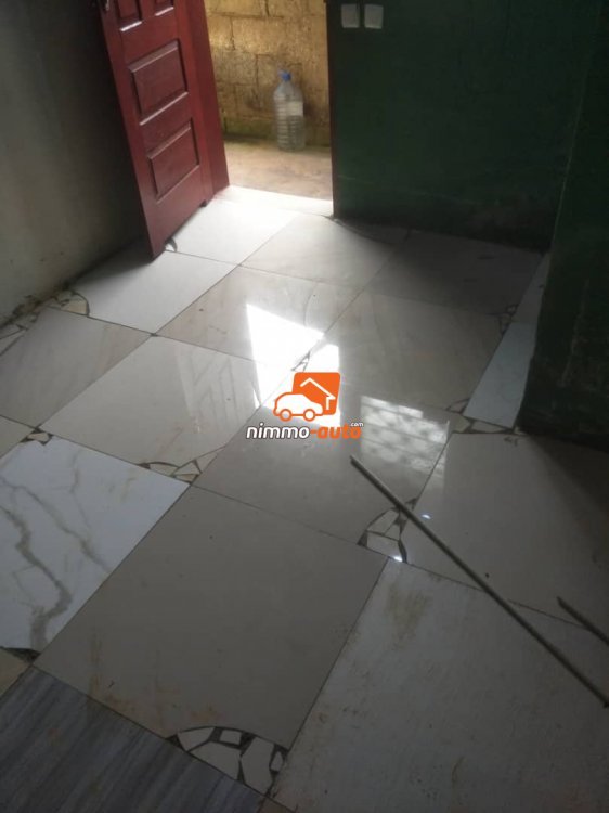 Chambre à louer à Biyemassi Superette