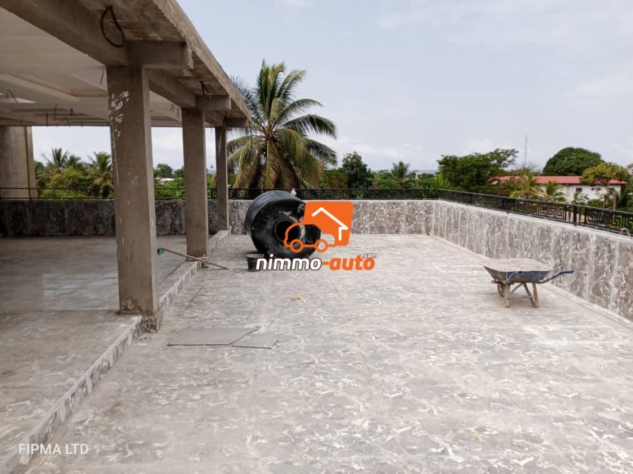 Duplex très haut standing nouvellement construit à Ngoye