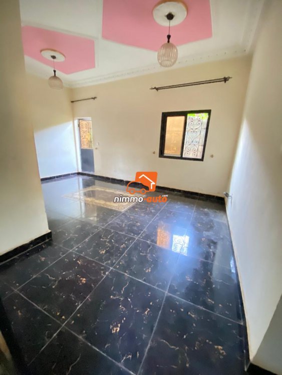 Appartement moderne bien propre à louer à Efoulan
