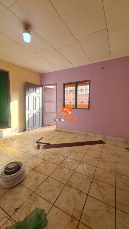 Appartement moderne à Shell Nsimeyong à prix cadeau