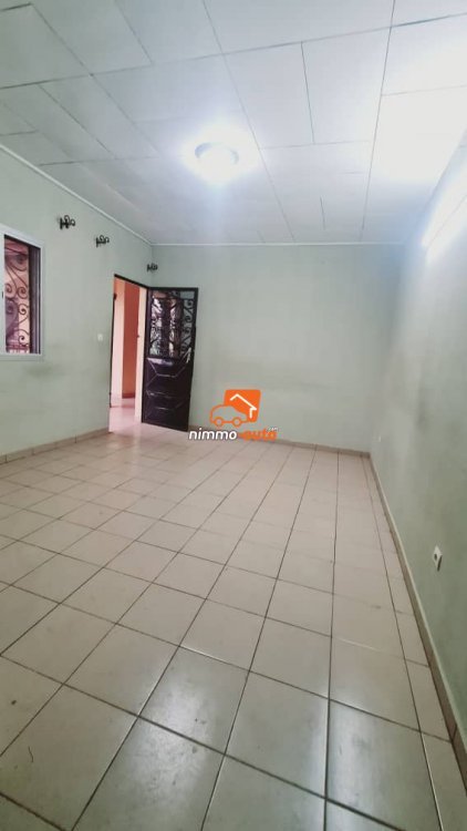 Appartement moderne à louer à Nsimeyong Shell